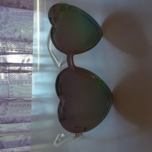 Vans heart sunglasses 💜